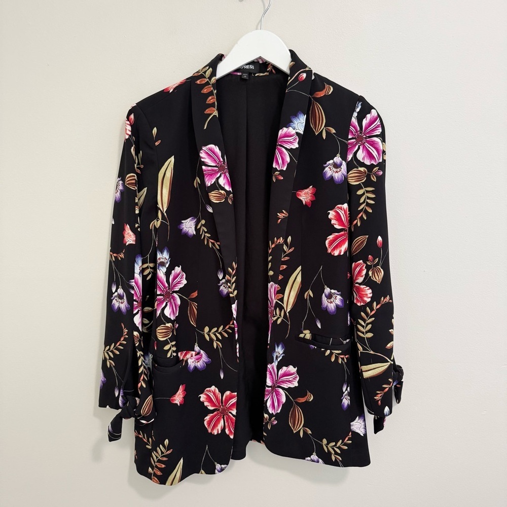Express Floral Tie Sleeve Blazer - Picture 3 of 8